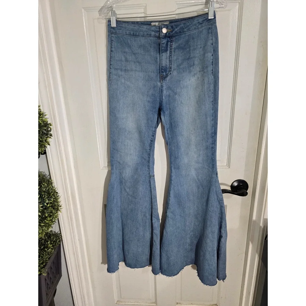 Free People Just Float On‎ Flare Jeans Light Wash Blue High Rise Bell Bottom 26
